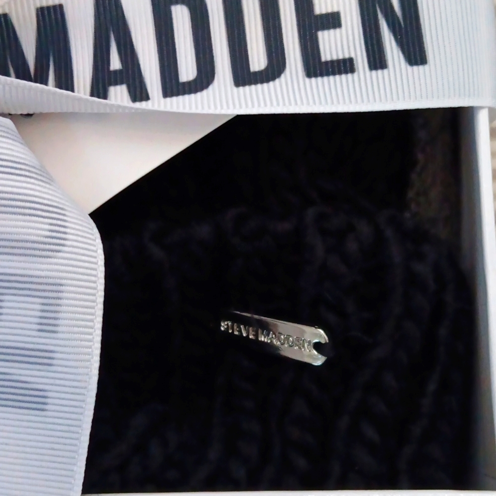 New $75 Steve Madden-Gift Set-Gray/Black - Picture 3 of 4